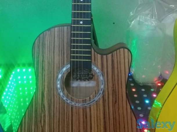 Акустические гитары, фотография 2