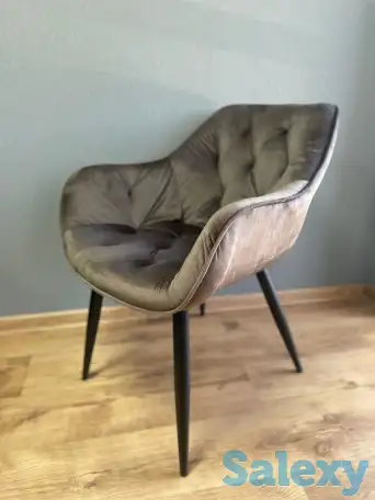 Большой ассортимент стульев и кресел, фотография 12