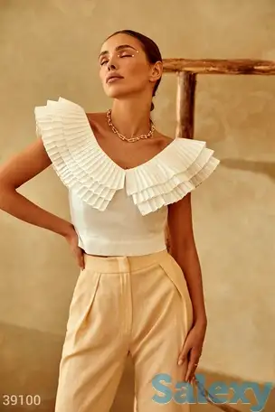 Кроп-топ с воротником, фотография 1