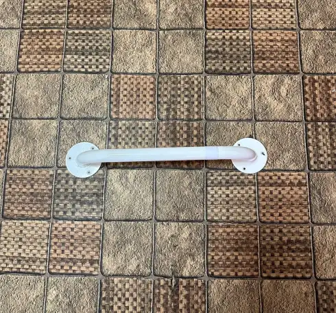 Поручень настенный прямой 30см металл крашенный белый, фотография 1