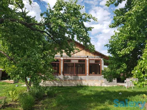 Продам участок с домом Район Самал 3 газ, свет, центральное водоснабжение, колодец, полностью огорожен, асфальт, дом нов, фотография 2