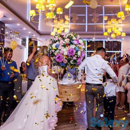 Платье со шлейфом 42-44 на корсете, фотография 1