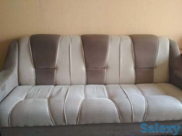 диван книжка  б.у.для гостиной., фотография 1