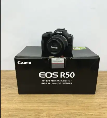 CANON EOS R50 С ОБЪЕКТИВОМ RF-S 18-45MM F4.5-6.3 IS STM В КОМПЛЕКТЕ, фотография 1
