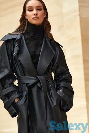 Черный тренч из искусственной кожи, фотография 1