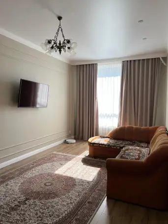 Уютные квартира в центре города, улица Абая 130, фотография 1