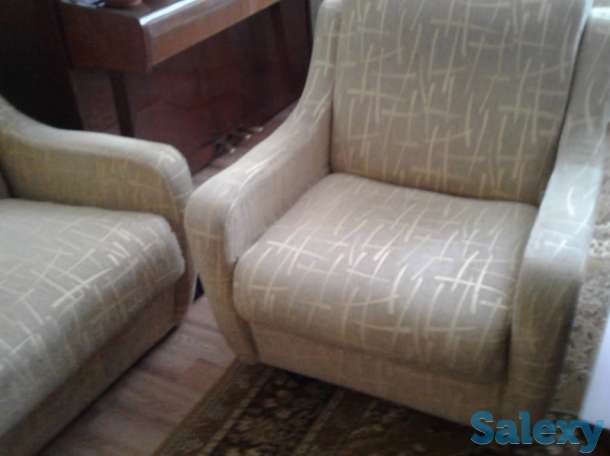 Продам уголок отдыха в хорошем состоянии (диван и 2 кресла).Стоимость 35000 тенге.Договорная, фотография 2