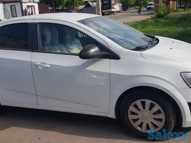 Автомобиль Chevrolet Aveo, фотография 1
