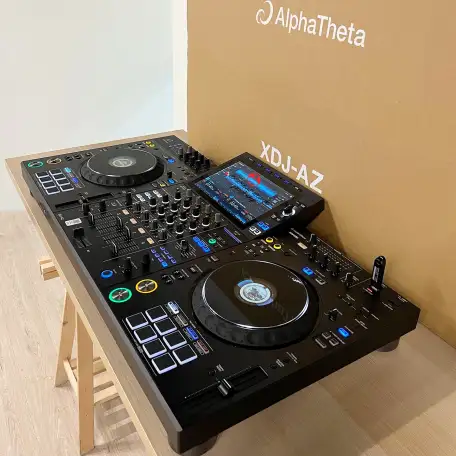 AlphaTheta XDJ-AZ, AlphaTheta OMNIS-DUO , Pioneer DJ OPUS-QUAD, Pioneer DJ XDJ-RX3, Pioneer XDJ-XZ, Pioneer DDJ-FLX10, фотография 2