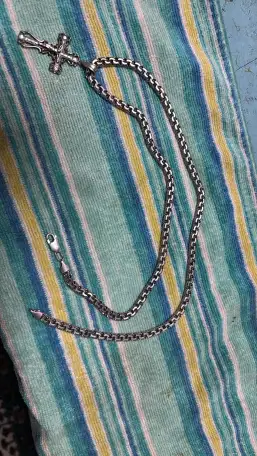 Продам цепочку с крестом, фотография 1