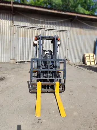 Кара Komatsu FG25T-16 Свежедоставленная из Японии, фотография 6