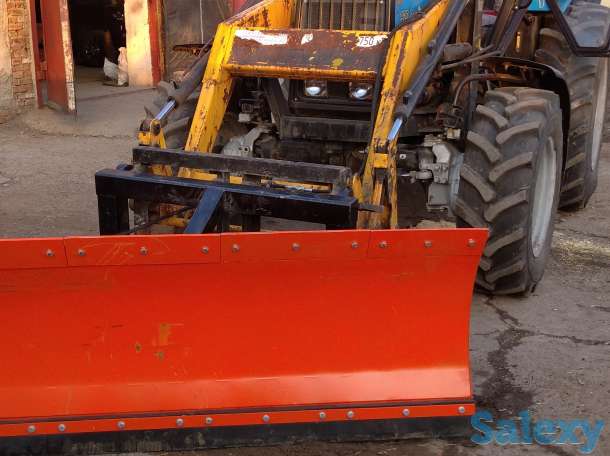 Уборка снега трактор погрузчик, трактор экскаватор “Беларус - 920.2”, фотография 2