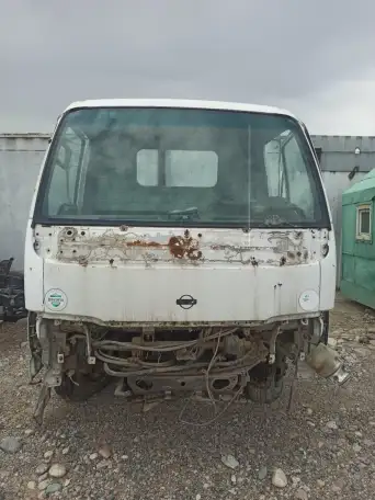 Кабина с рамой на ниссан атлас, фотография 3