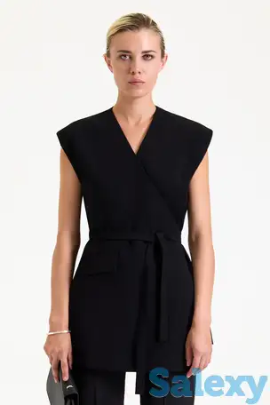 Жилет в черном цвете vassa&co, фотография 1