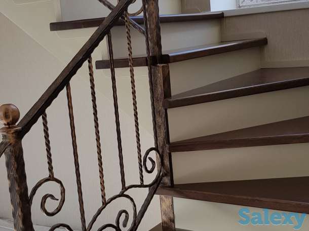 Изготовление деревянных лестниц,дверей. Материал сосна, бук, ясень., фотография 9