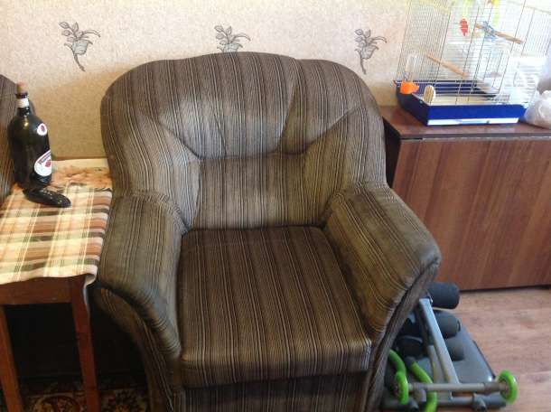 Срочно продам диван и кресло Б/У но в хорошем состоянии , фотография 2