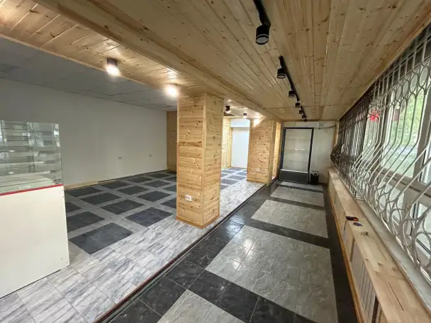 Сдам в аренду продуктовый магазин, Шафика Чокина, 189 угол Богенбай батыра, 231, фотография 1