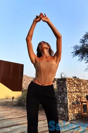 Бежевый корсет на косточках, фотография 1