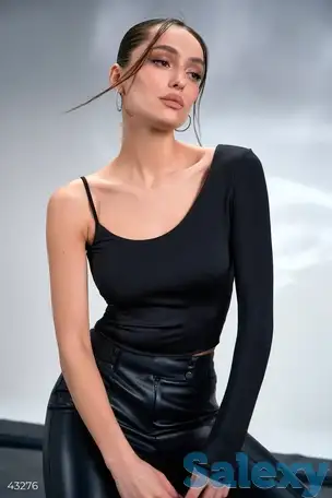 Топ на одно плечо, фотография 2