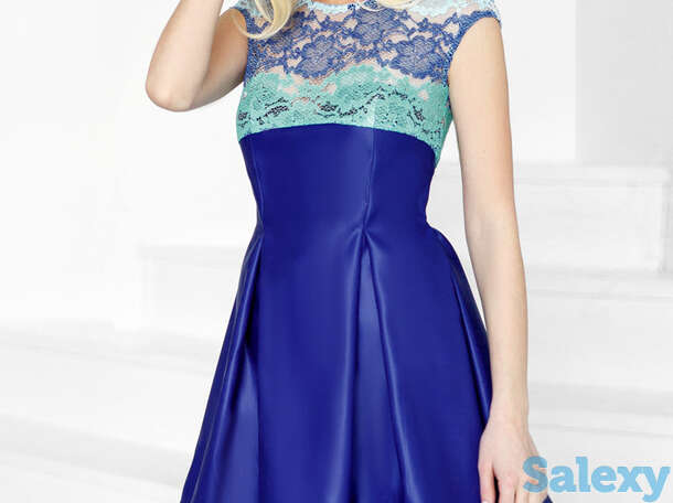 Яркое каскадное платье, фотография 1