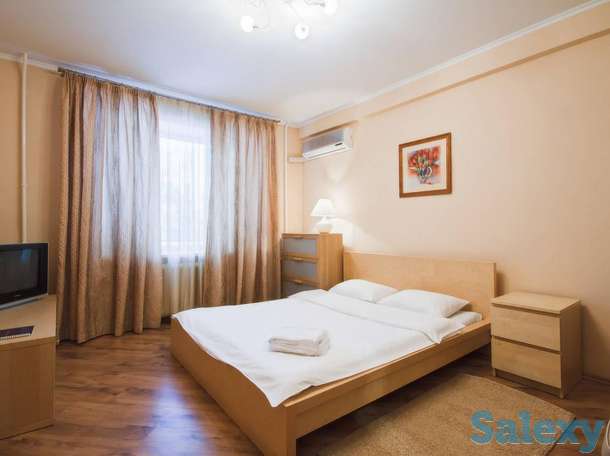 Аренда посуточно 2-комнатная квартира в 12 мкр, Шаляпина - Берегового, фотография 2