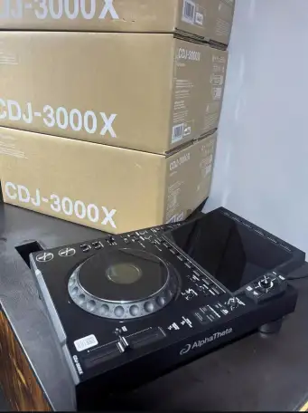 AlphaTheta XDJ-AZ, AlphaTheta OMNIS-DUO , Pioneer DJ OPUS-QUAD, Pioneer DJ XDJ-RX3, Pioneer XDJ-XZ, Pioneer DDJ-FLX10, фотография 12