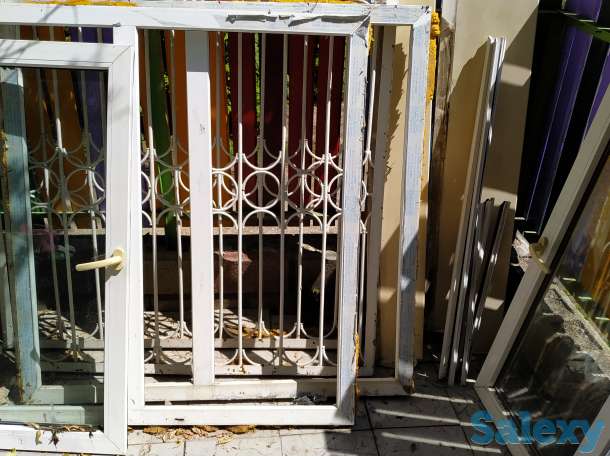 ПРОДАМ ПЛАСТИКОВЫЕ ОКНА И РЕШЕТКИ, фотография 1
