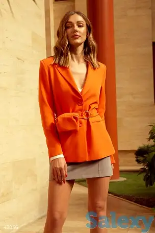 Оранжевый пиджак с пояс-сумкой, фотография 1