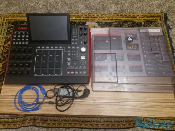 AKAI MPC X Black - Драм-машина / MIDI-клавиатура / Автономная рабочая станция, фотография 6
