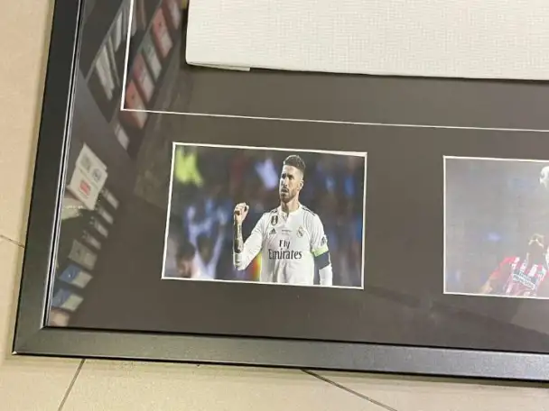 Футболка ФК «реал Мадрид» с автографом Серхио Рамоса сезон 2018-19, фотография 7