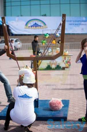 Аттракцион Angry Birds Live б/у цена со скидкой 42600 тенге /рогатка без тумбы, без игрушек, фотография 1