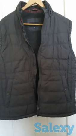 Мужской теплый жилет с капюшоном, фотография 1