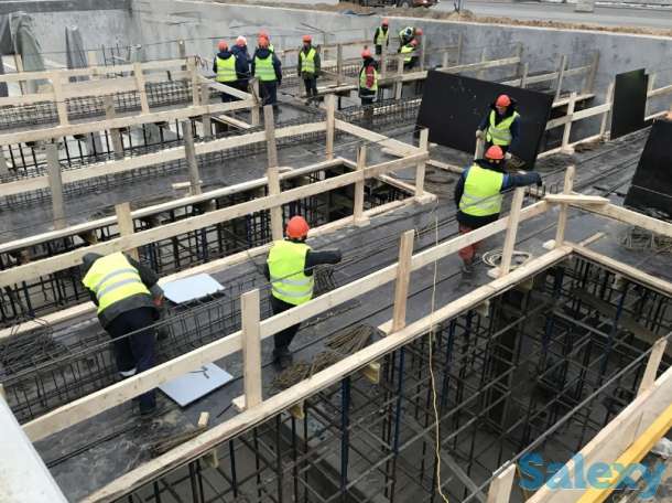 Бетонщики на строительство ангаров, фотография 1