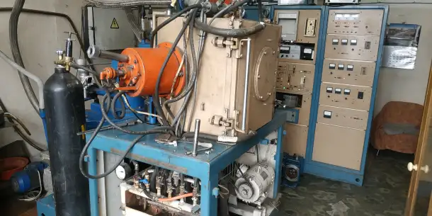 Установка ионно-плазменного напыления ННВ-6.6, фотография 2