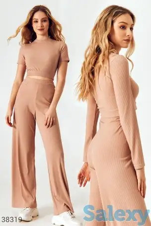 Бежевый костюм из трикотажа, фотография 1