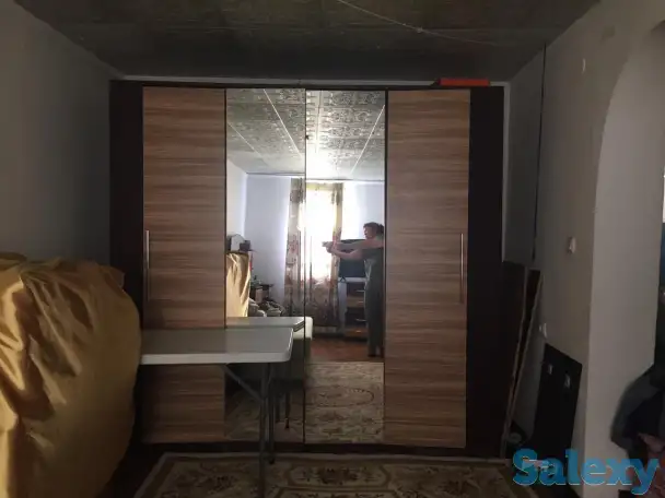 Продам спальную гарнитуру и холодильник 