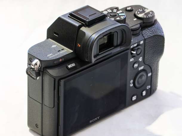 Sony Alpha a7R II беззеркальных цифровых фотокамер (только корпус), фотография 4