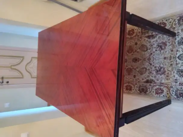 3.Продам стол дубовый разборный ,разбираются даже ножки.Производство Румыния длина 230см ширина75см. В неразобранном вид, фотография 1