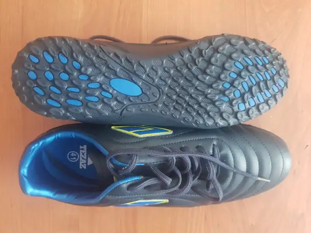 кроссовки для футзала, фотография 1