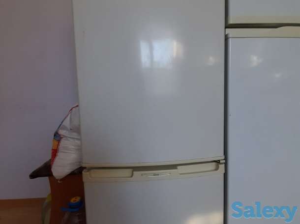 Детская мебель и холодильник, фотография 1