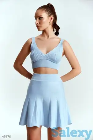 Голубой трикотажный кроп-топ, фотография 1