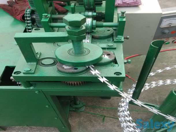 Оборудование для изготовления колючей проволоки из армированной ленты, фотография 1