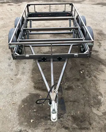 Двухосный прицеп с документами, фотография 1