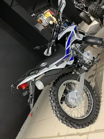 Мотоцикл Эндуро BROZ 200 и BROZ 250, фотография 6