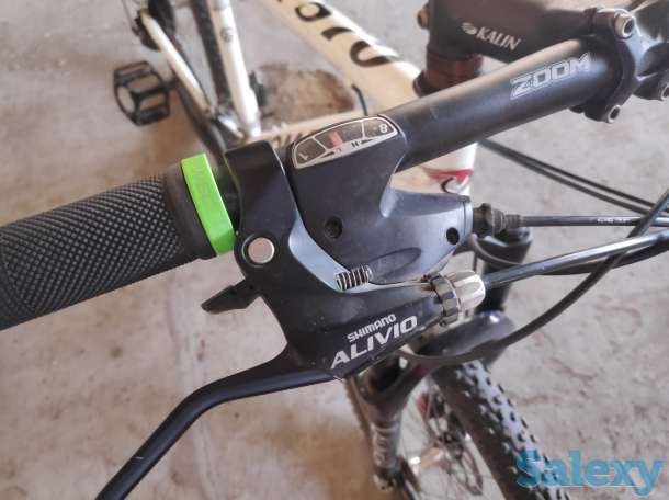 Горный кроскантрийный велосипед среднего уровня, фотография 2