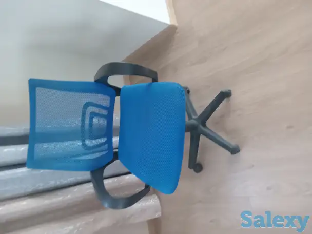 Продам компьетрные столы и кресла, фотография 4