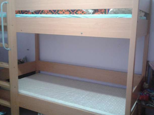 продаю двухярусную кровать, фотография 1