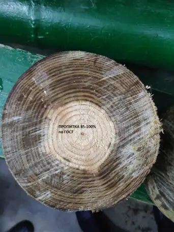 Пропитанные антисептиком опоры столбы ЛЭП, фотография 5