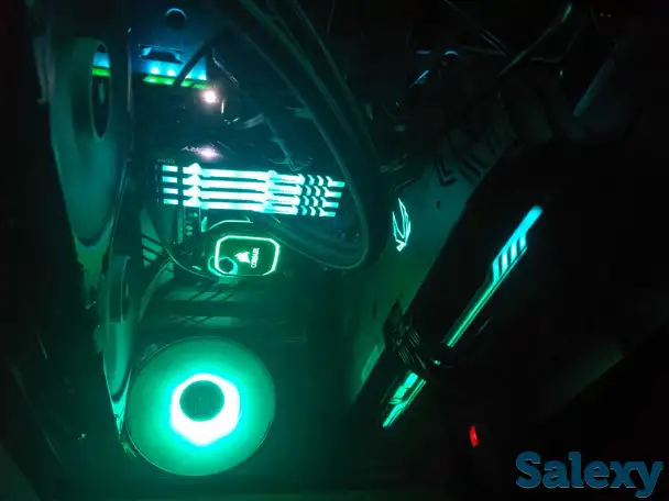 Настольный компьютер, фотография 1