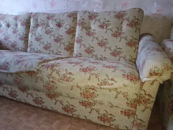 Диван и 2 кресла Румыния, фотография 1